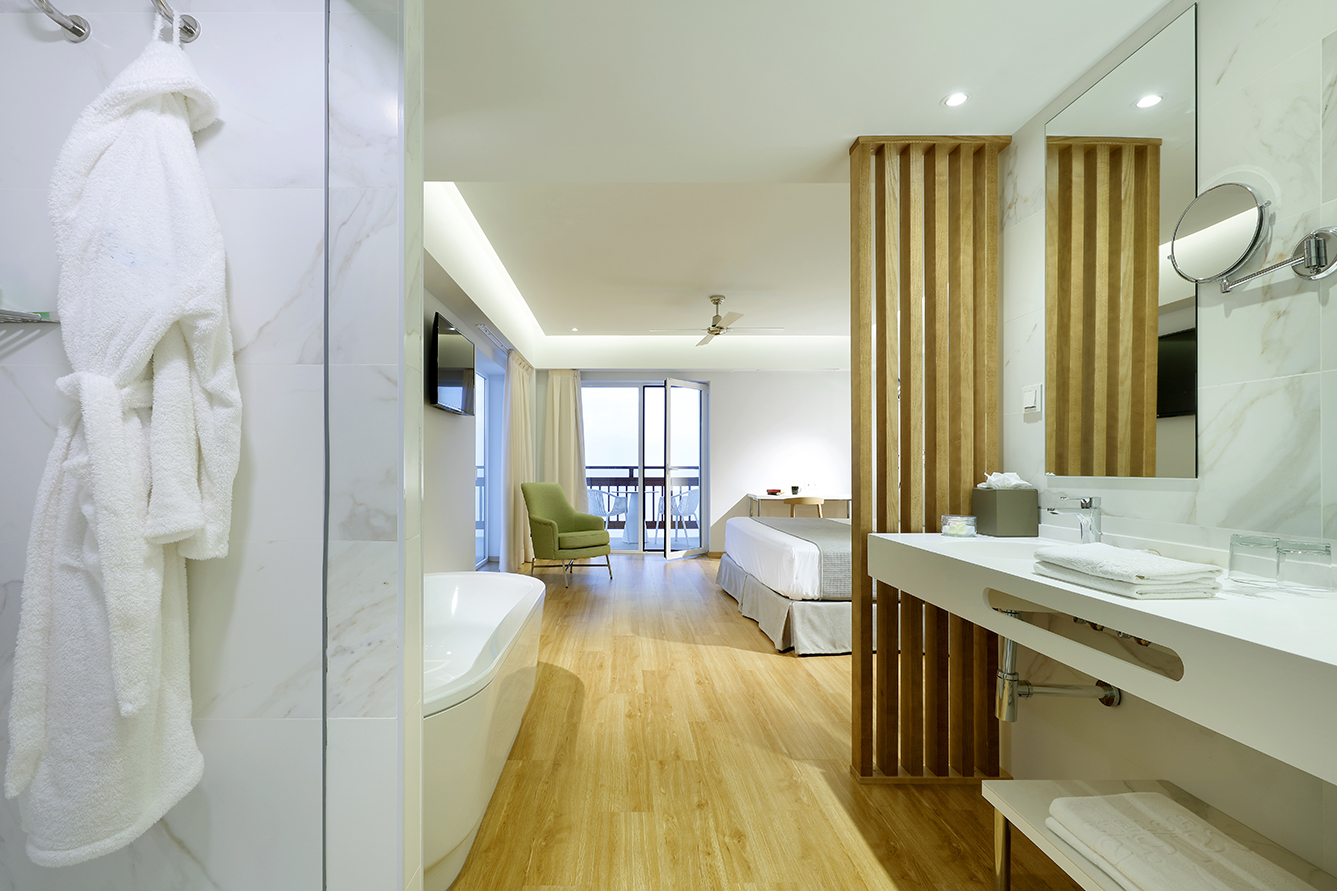 087_alta_CaleiaTalayotSpaHotel Suite Junior.jpg